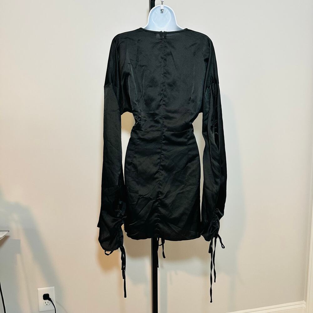 Plus Black Satin Plunge Ruched Dress - Picture 7 of 7